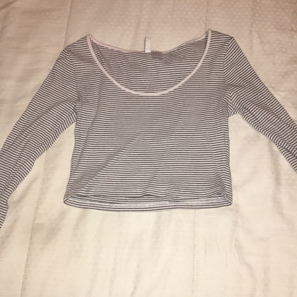 Long sleeve crop top